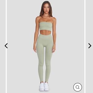 Crop Shop Boutique x Isabelle Mathers leggings in pistachio green - size XXS